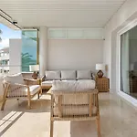 Stunning 2-bedroom With Panoramic Views * Μαρμπέλλα
