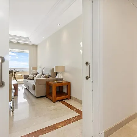 Stunning 2-bedroom With Panoramic Views * Marbella