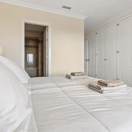 Appartamento Stunning 2-bedroom With Panoramic Views